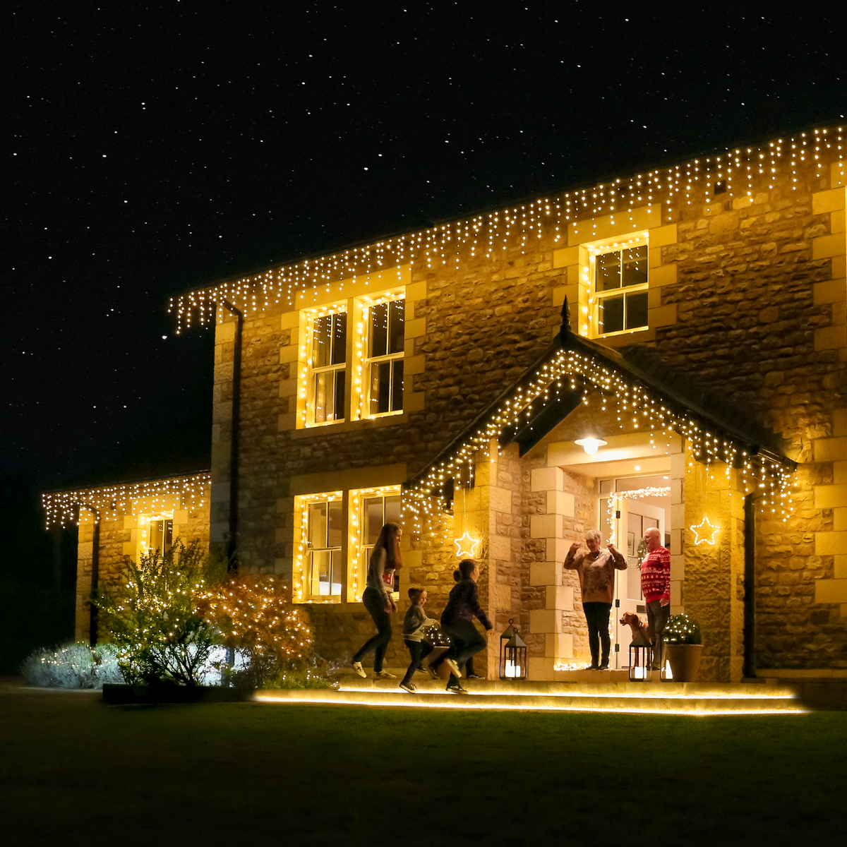 Outdoor icicle christmas online lights