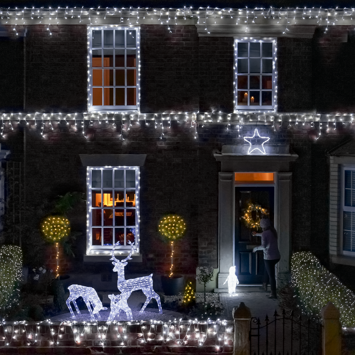 ConnectPro Outdoor LED Icicle Lights, Connectable, White Rubber Cable