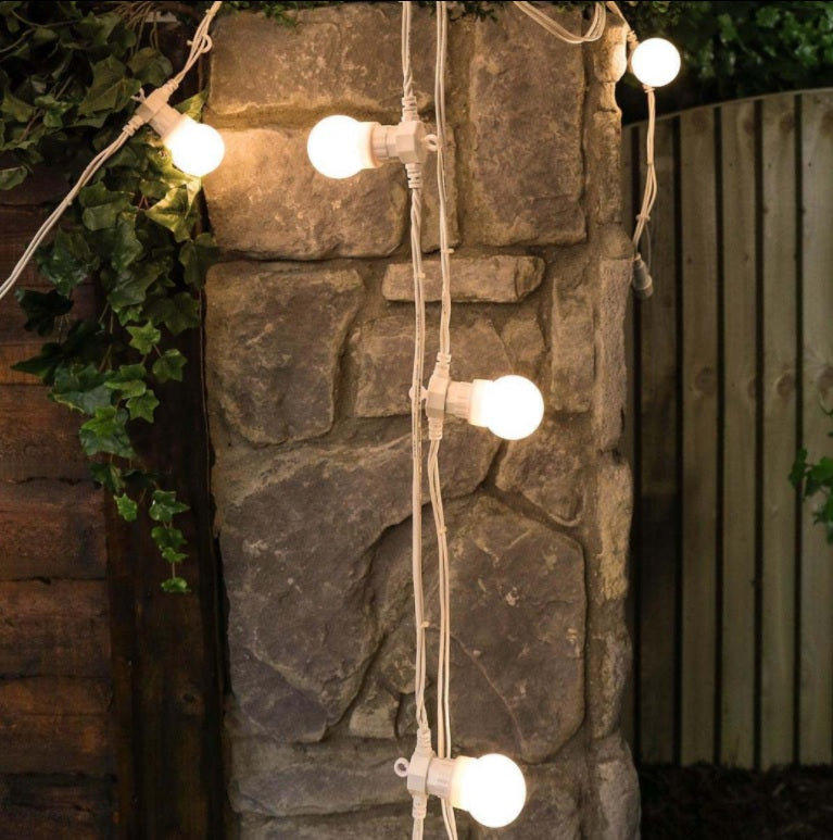 10 Connectable Warm White Festoon Lights, Frosted Bulbs, White Cable (ConnectPro)