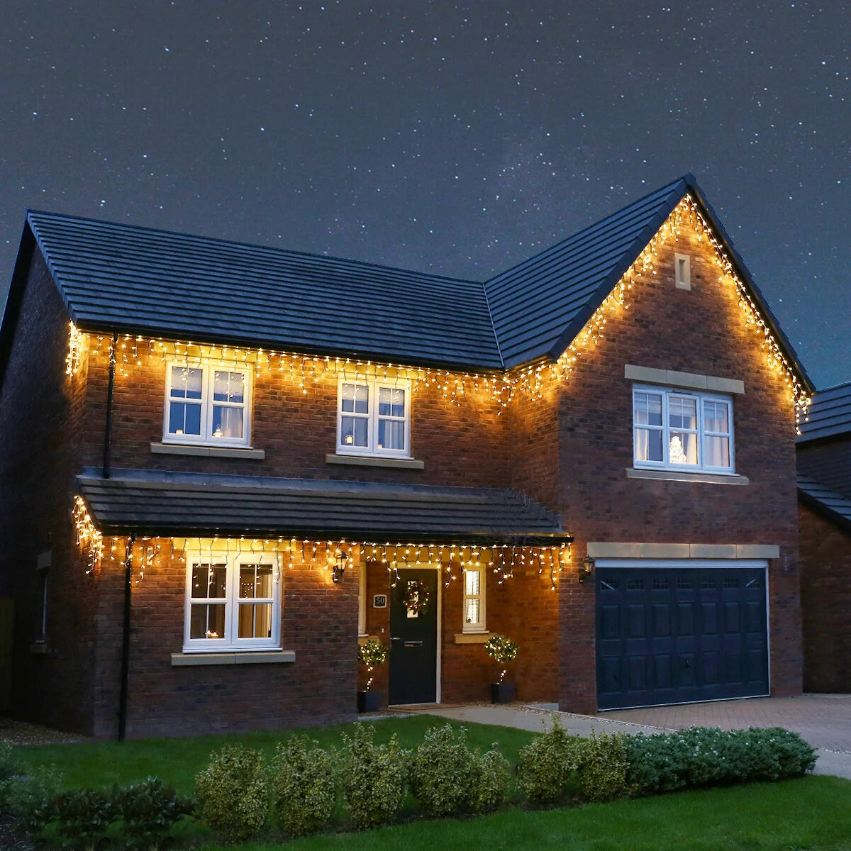 ConnectPro Outdoor LED Icicle Lights Connectable Black Rubber Cable