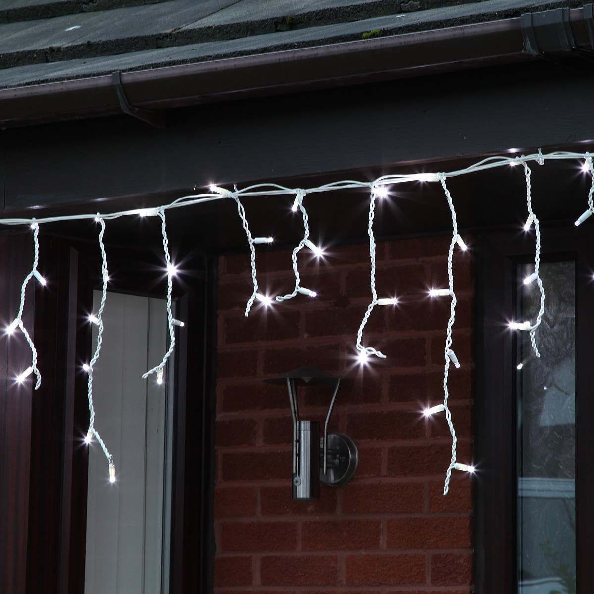 ConnectPro Icicle Lights, Flash Bulb LEDs, Connectable, White Rubber Cable