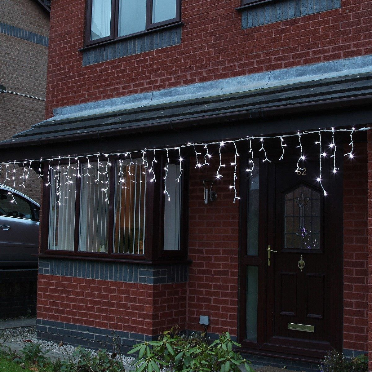 ConnectPro Icicle Lights, Flash Bulb LEDs, Connectable, White Rubber Cable