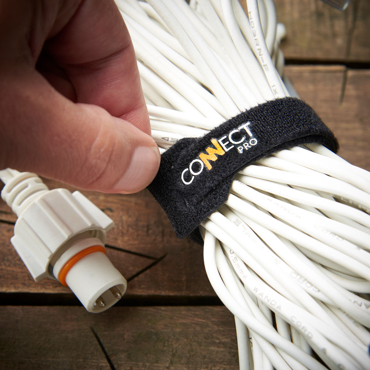 ConnectPro Icicle Lights, Flash Bulb LEDs, Connectable, White Rubber Cable