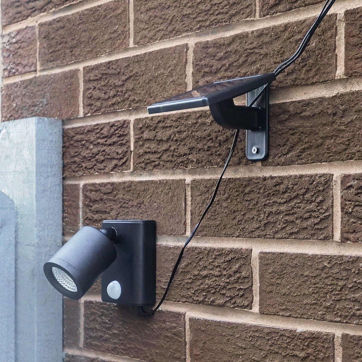 Solar Security Wall Light with PIR Sensor